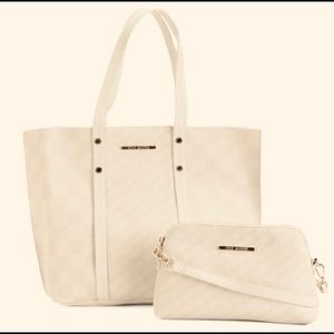 NWT large tote by Steve Madden with pouchette in off white aka azur pattern